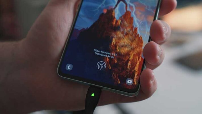 Điện thoại Samsung có bị chai pin khi dùng sạc nhanh không?