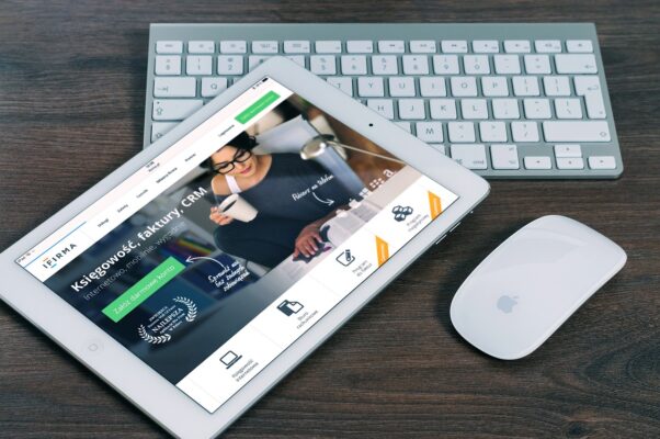 Cách Làm Sạch Màn Hình Máy Tính Bảng